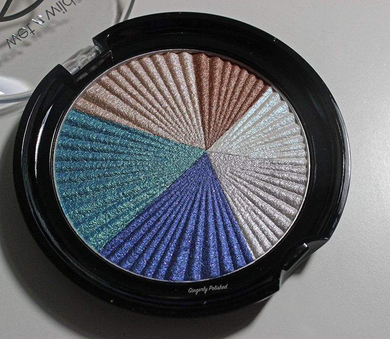 Water-Eyeshadow-Inside