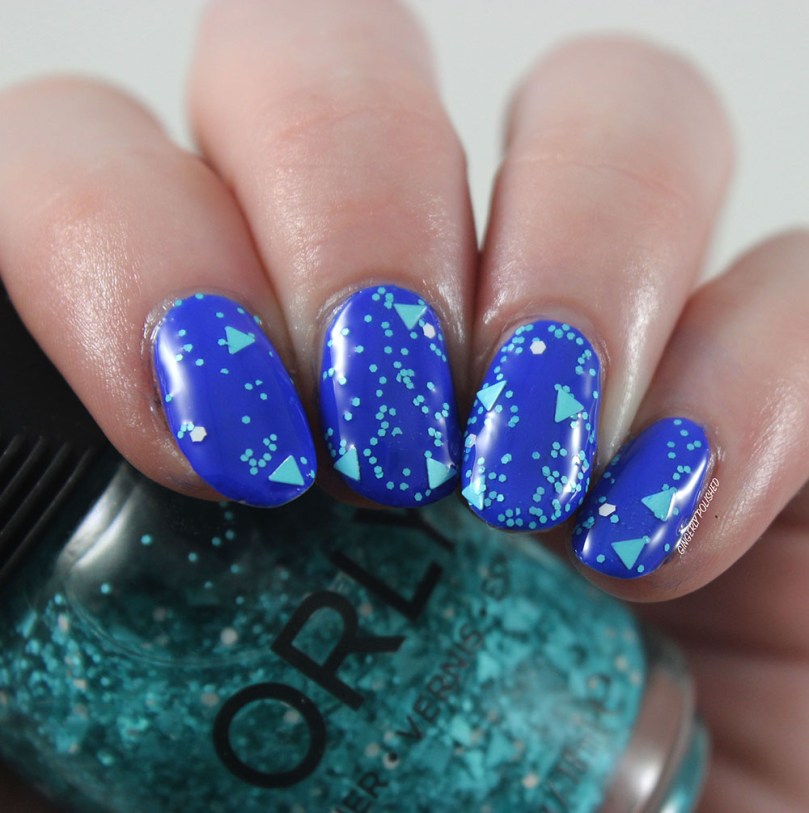 BritneyBeach-Teal-CloseUp